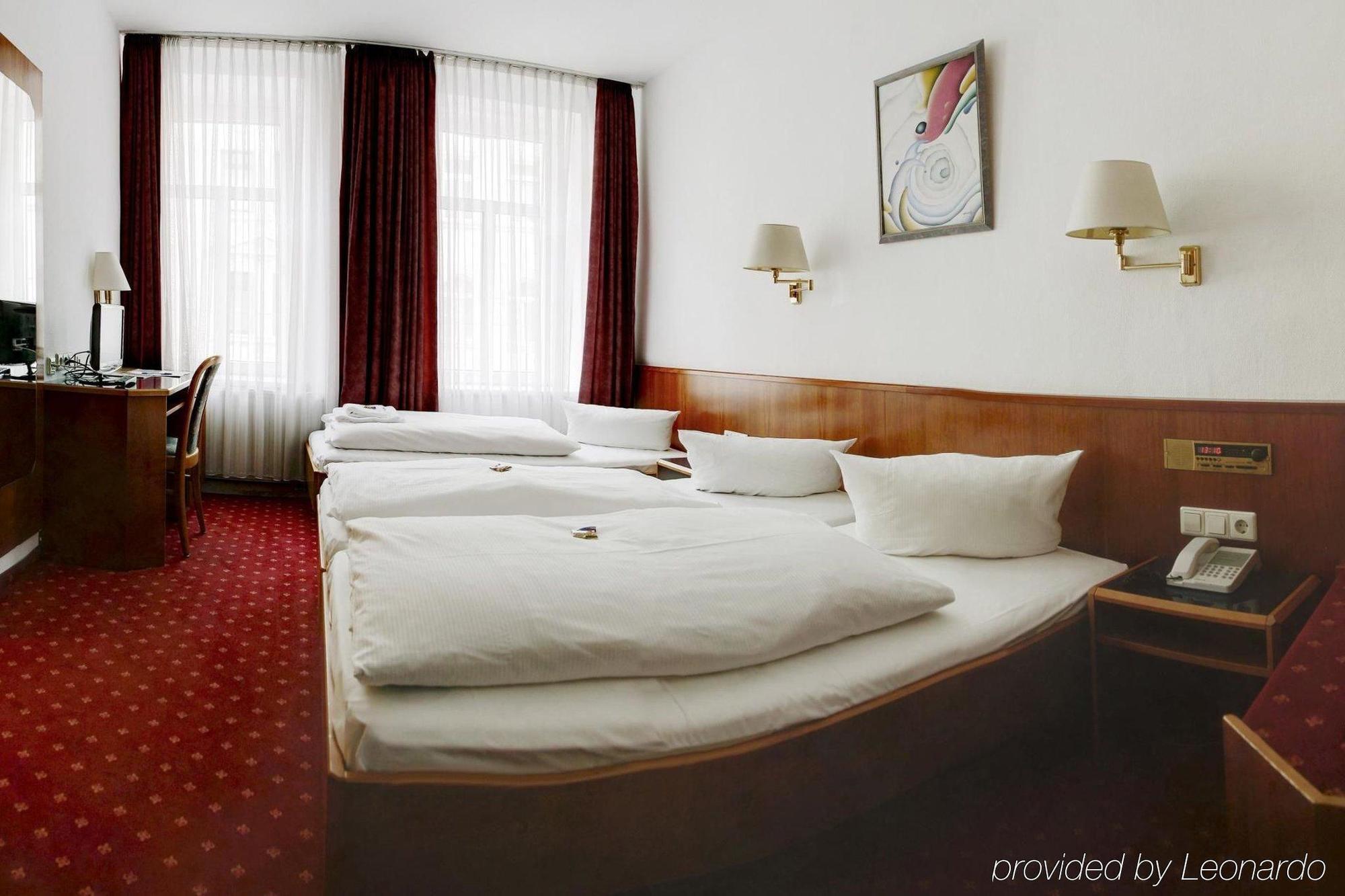 Hotel Astoria لبسيا الغرفة الصورة