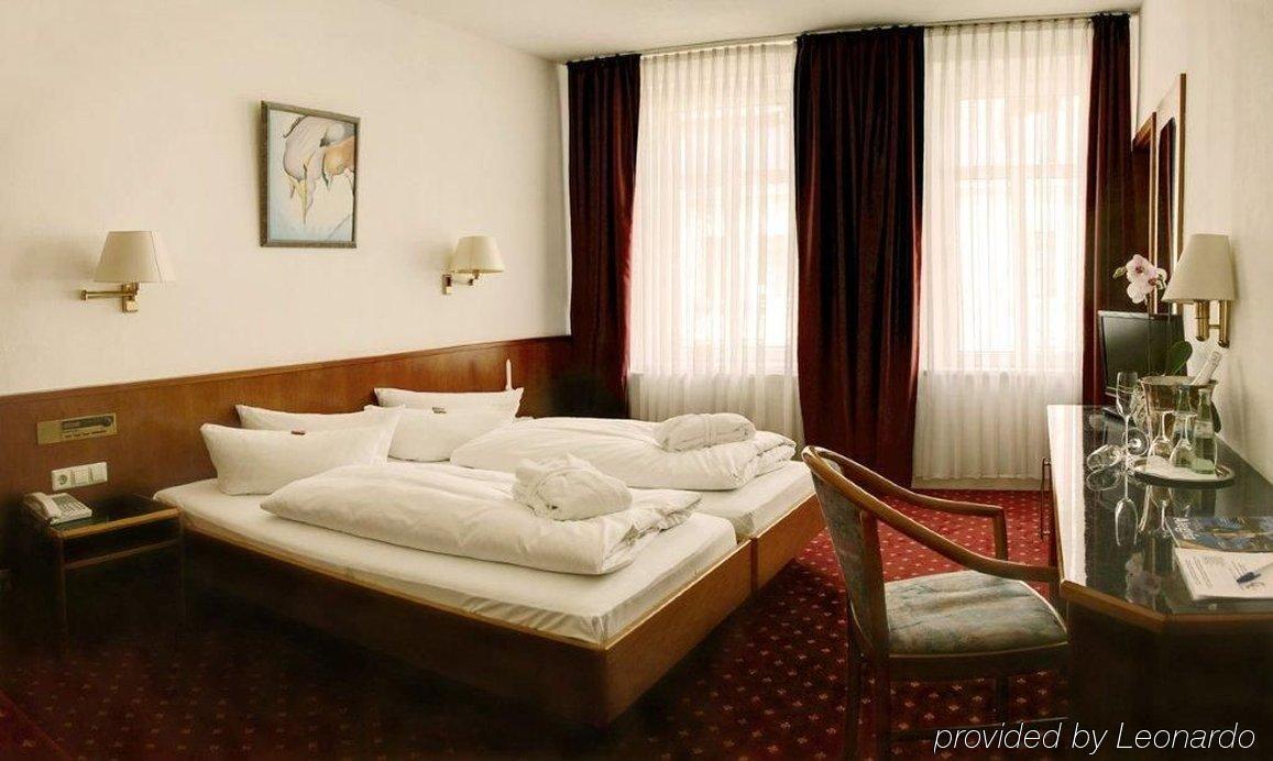 Hotel Astoria لبسيا الغرفة الصورة