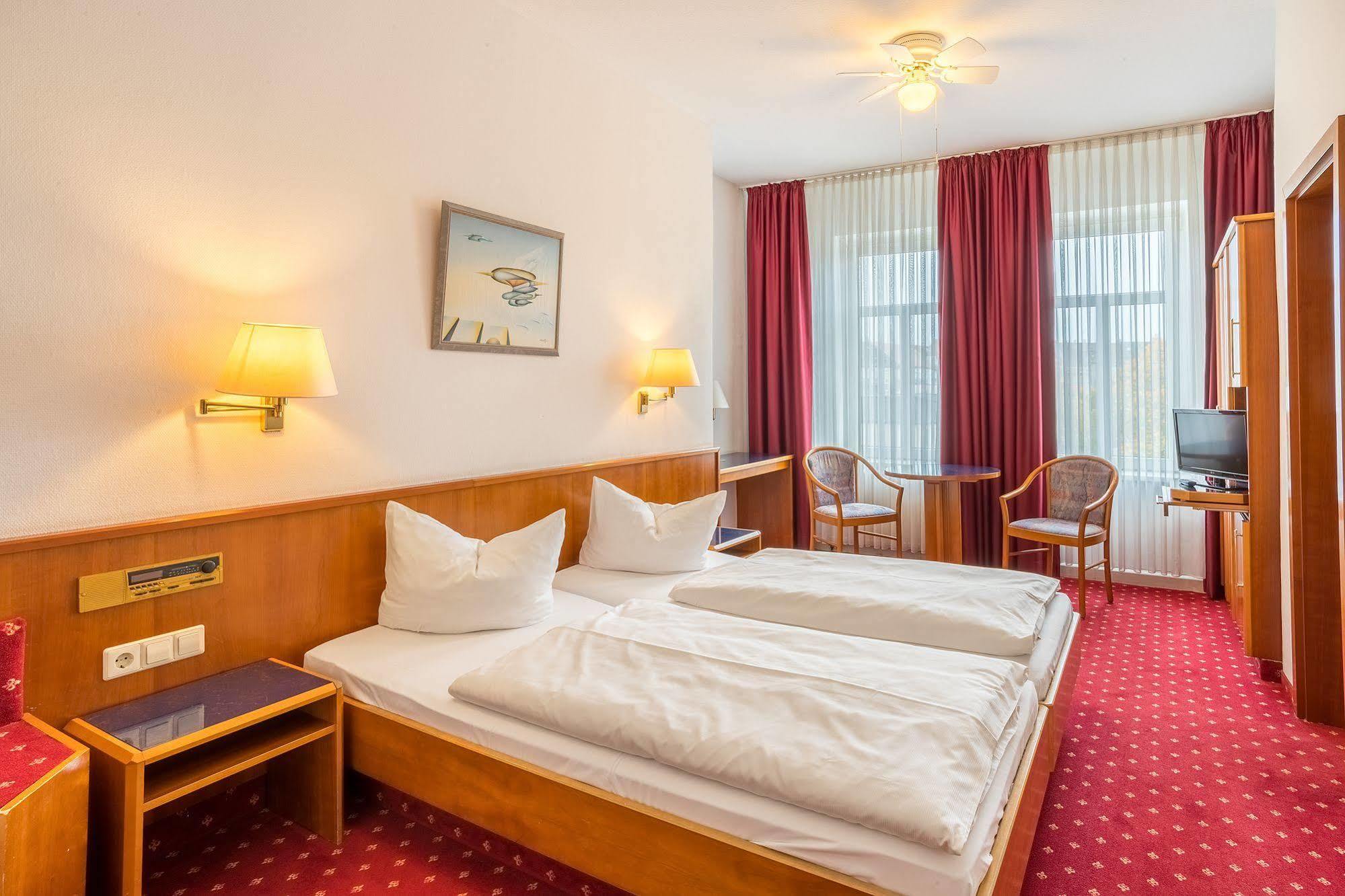 Hotel Astoria لبسيا المظهر الخارجي الصورة