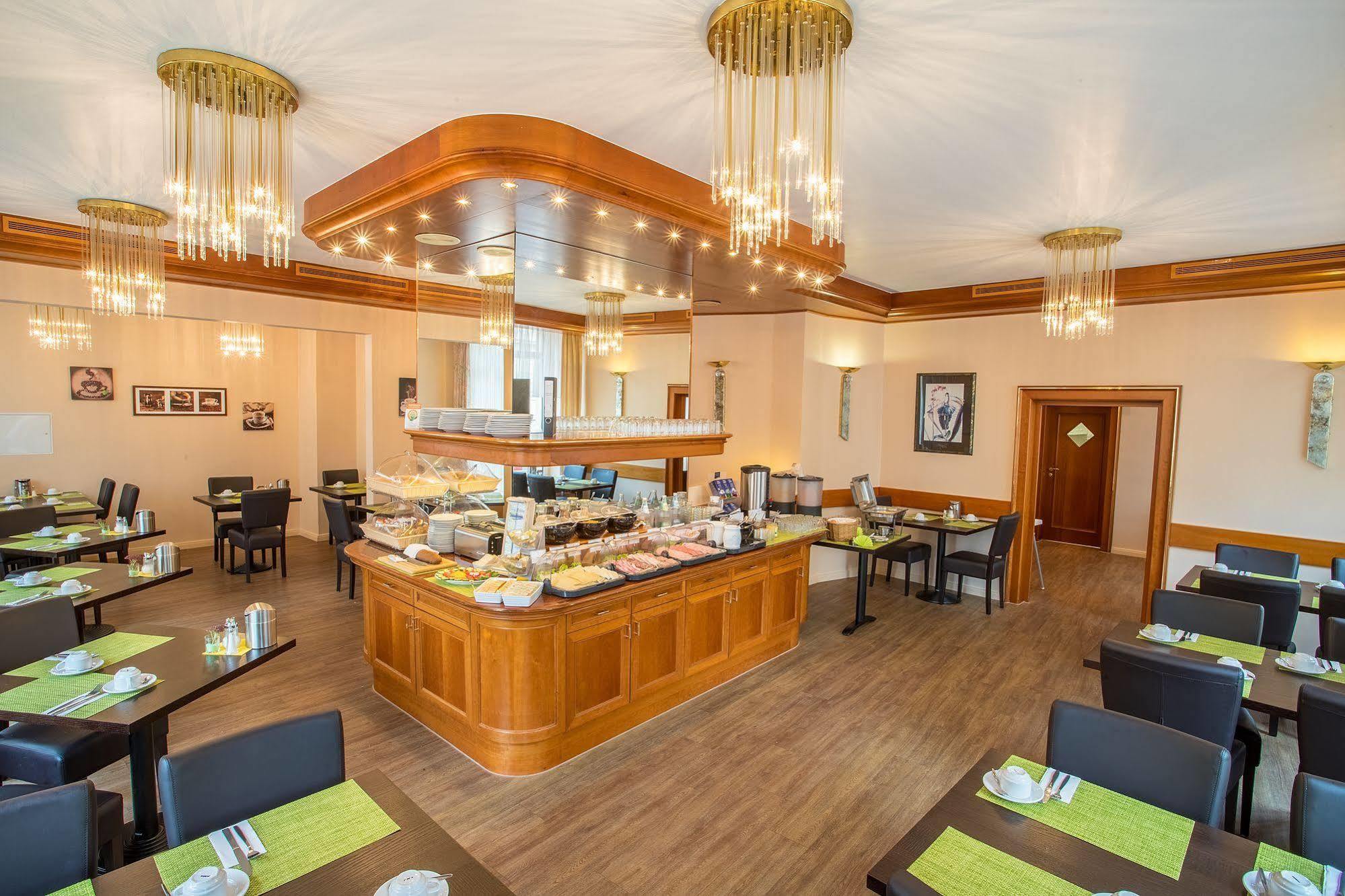 Hotel Astoria لبسيا المظهر الخارجي الصورة